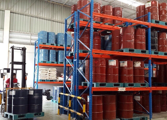 บริษัท โค๊ด ปิโตรเคมี จำกัด ก่อตั้งเมื่อปี 2019 เป็นผู้ผลิต และจำหน่าย สารละลาย ทินเนอร์ โซเว้นท์ นำ้มันสน นำ้มันก๊าด และแอลกอออล์ ภายใต้แบรนด์ แพนด้าปัจจุบันได้มีการจัดทำแบรนด์สินค้าขึ้นมาใหม่
เป็นแบรนด์ เซนส์  สินค้าของบริษัทได้รับความนิยมในท้องตลาด
เป็นอย่างมาก ไม่ว่าจะเป็นโรงงานอุตสาหกรรม โชว์รูมรถยนต์ ร้านฮาร์ดแวร์ ฯลฯ  ทางบริษัทจึงได้มีการเพิ่มกำลังการผลิตให้เพียงพอ
ต่อความต้องการของลูกค้า